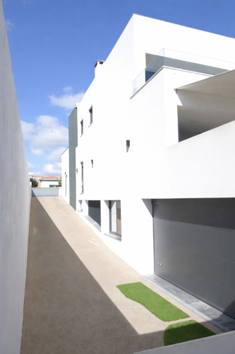 moradia: acesso à garagem