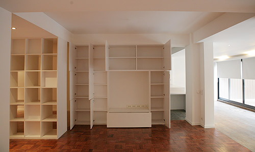 Detalhe de interior de apartamento remodelado em Lisboa