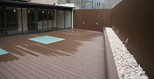 Detalhe de interior de apartamento remodelado em Lisboa